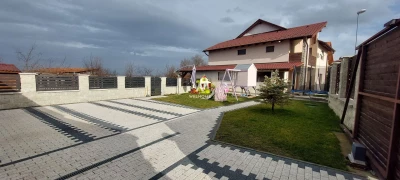 Casa individuala LA CHEIE  , teren 750 mp , pivnita ,Sura Mica